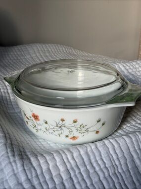 JAJ Pyrex England Emily Spring Garden casserole dish with a lid 1970s 113 lid